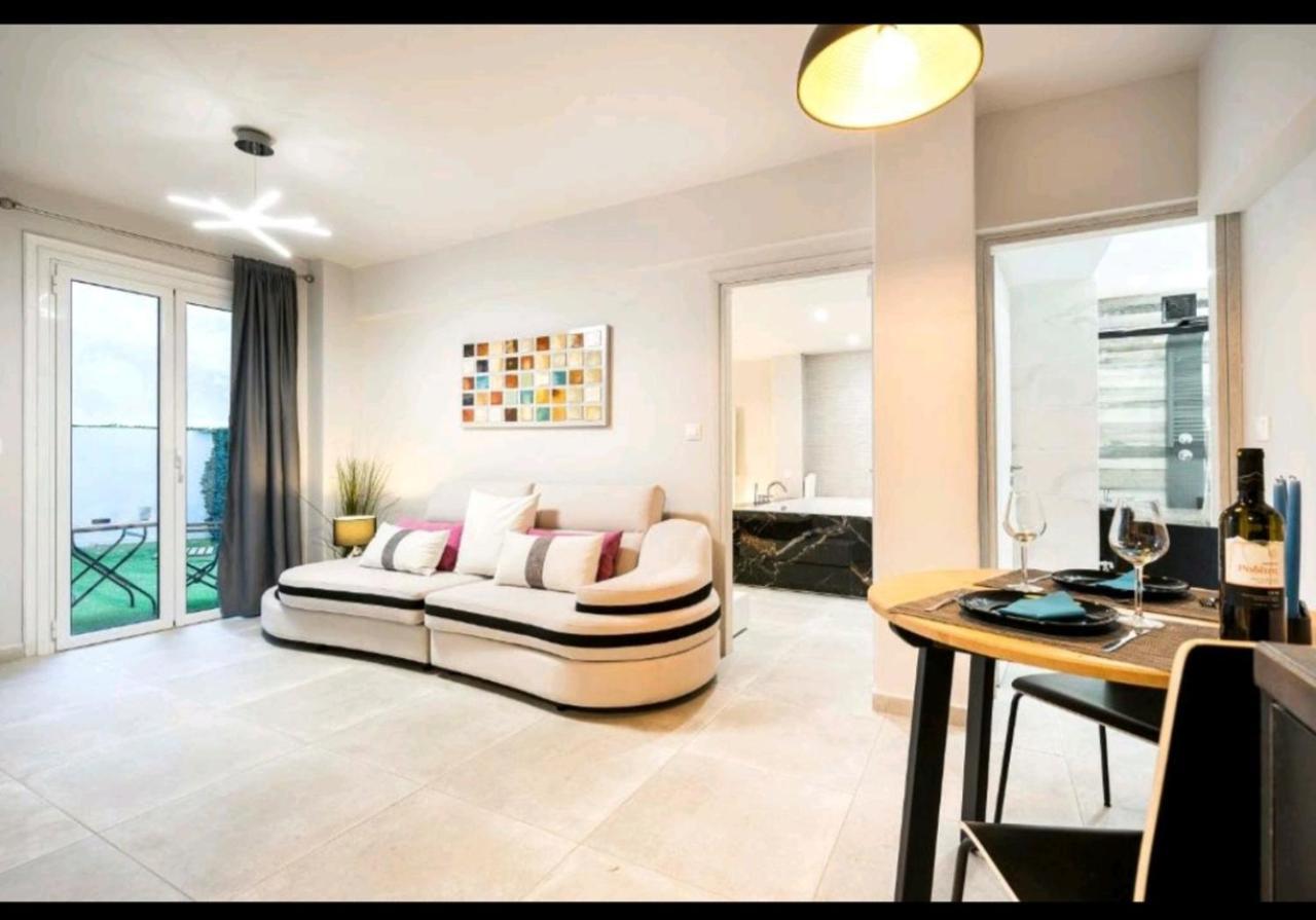 Romantic Jacuzzi Apartment Atény Exteriér fotografie