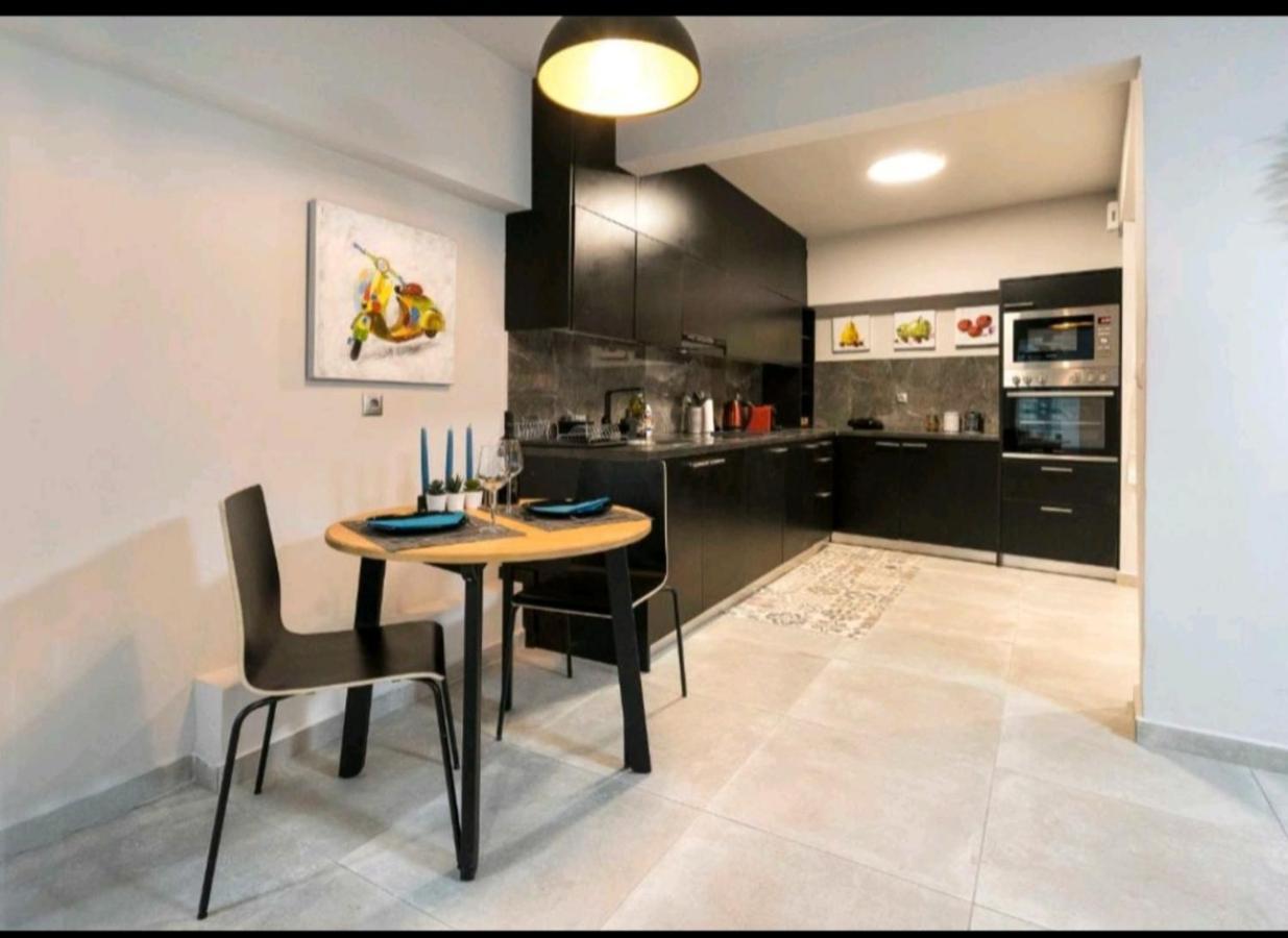 Romantic Jacuzzi Apartment Atény Exteriér fotografie